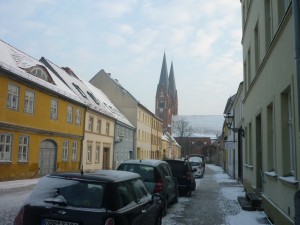 P1010980Weg zu Klosterkirche